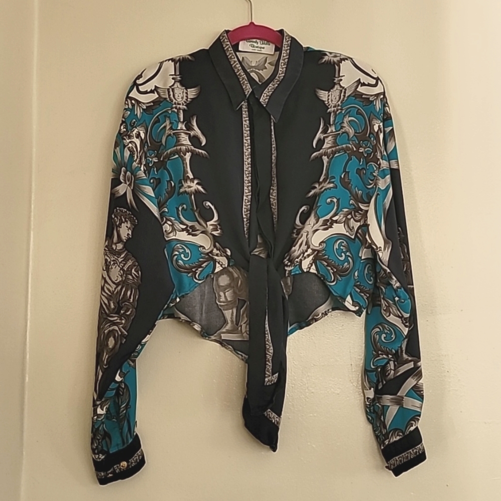 Blue crop blouse one size.